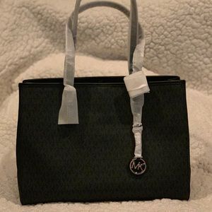 MICHAEL KORS LARGE JET SET TOTE